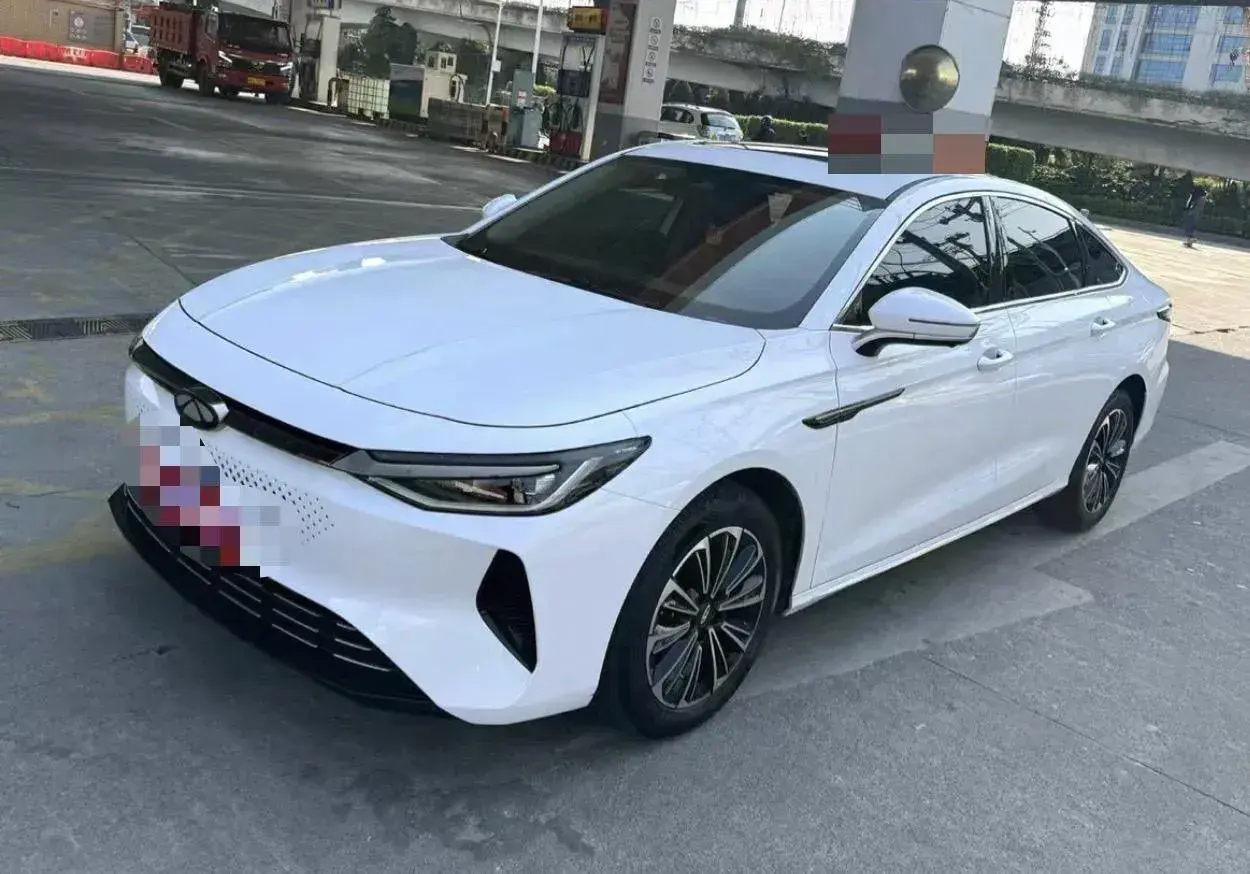 2024 Fulwin FulwinA8 1.5T 156HP L4 1DHT PHEV 18.3KWH