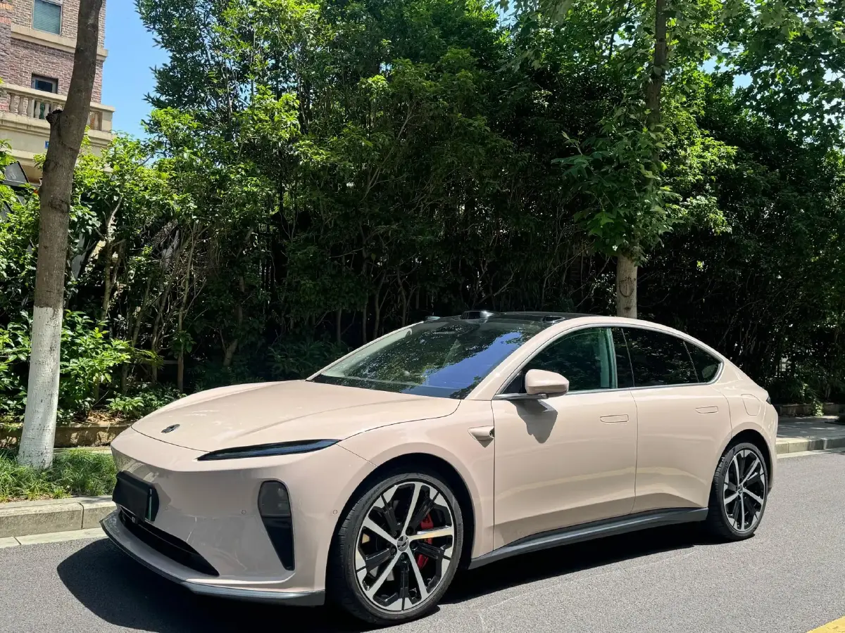 2023 NIO ET5T BEV 100KWH