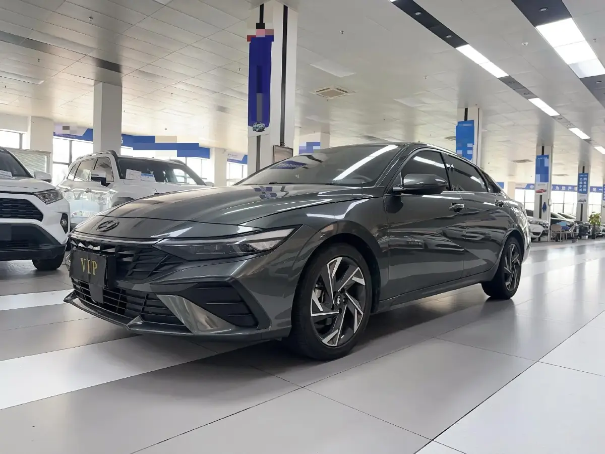 2022 Hyundai Elantra 1.5L 115HP L4 CVT