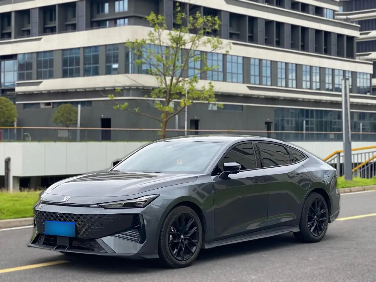 2024 ChangAn UNI-V 1.5T 188HP L4 7DCT