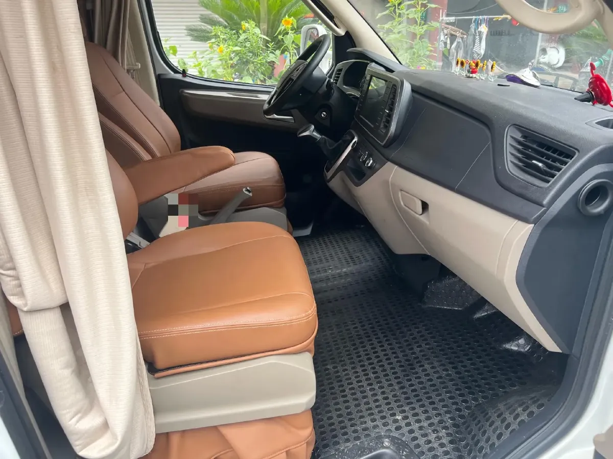 2021 MAXUS V80 RV 2.0T 139HP L4 6AMT,autocango,china used car exporter,china ev exporter,chinese used car exporter,chinese used ev exporter