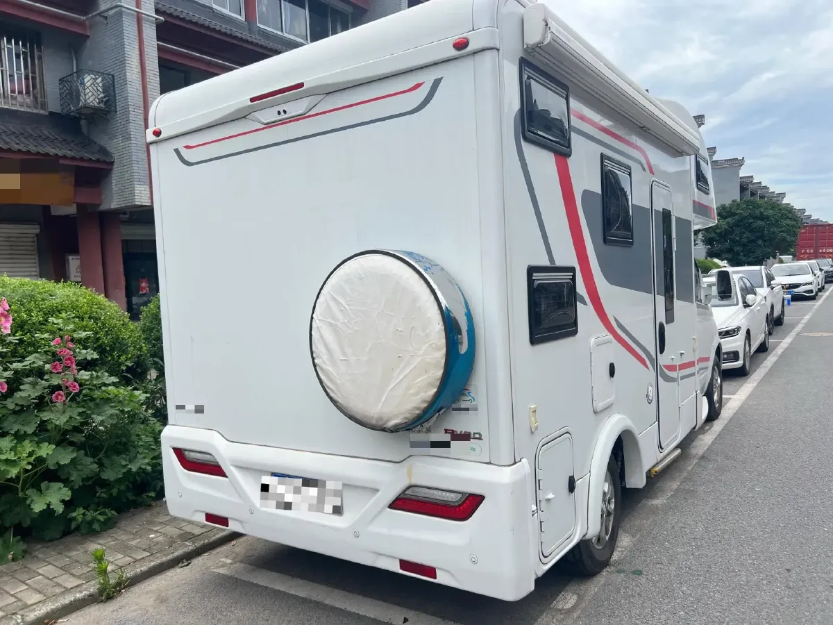 2021 MAXUS V80 RV 2.0T 139HP L4 6AMT,autocango,china used car exporter,china ev exporter,chinese used car exporter,chinese used ev exporter