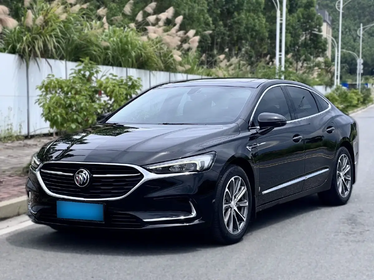 2022 Buick Larcosse 2.0T 237HP L4 9AT