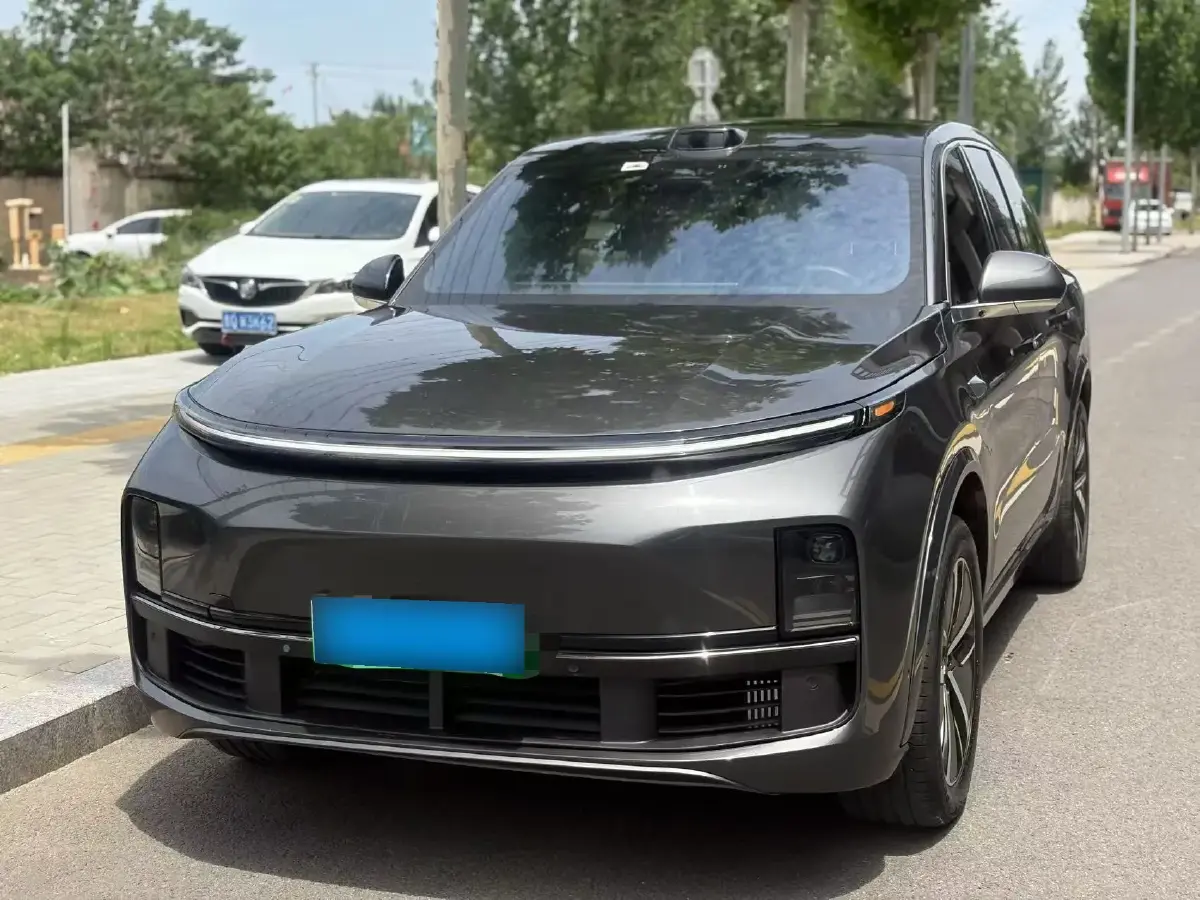 2023 Li L8 Range Extended 154HP REEV 40.9KWH