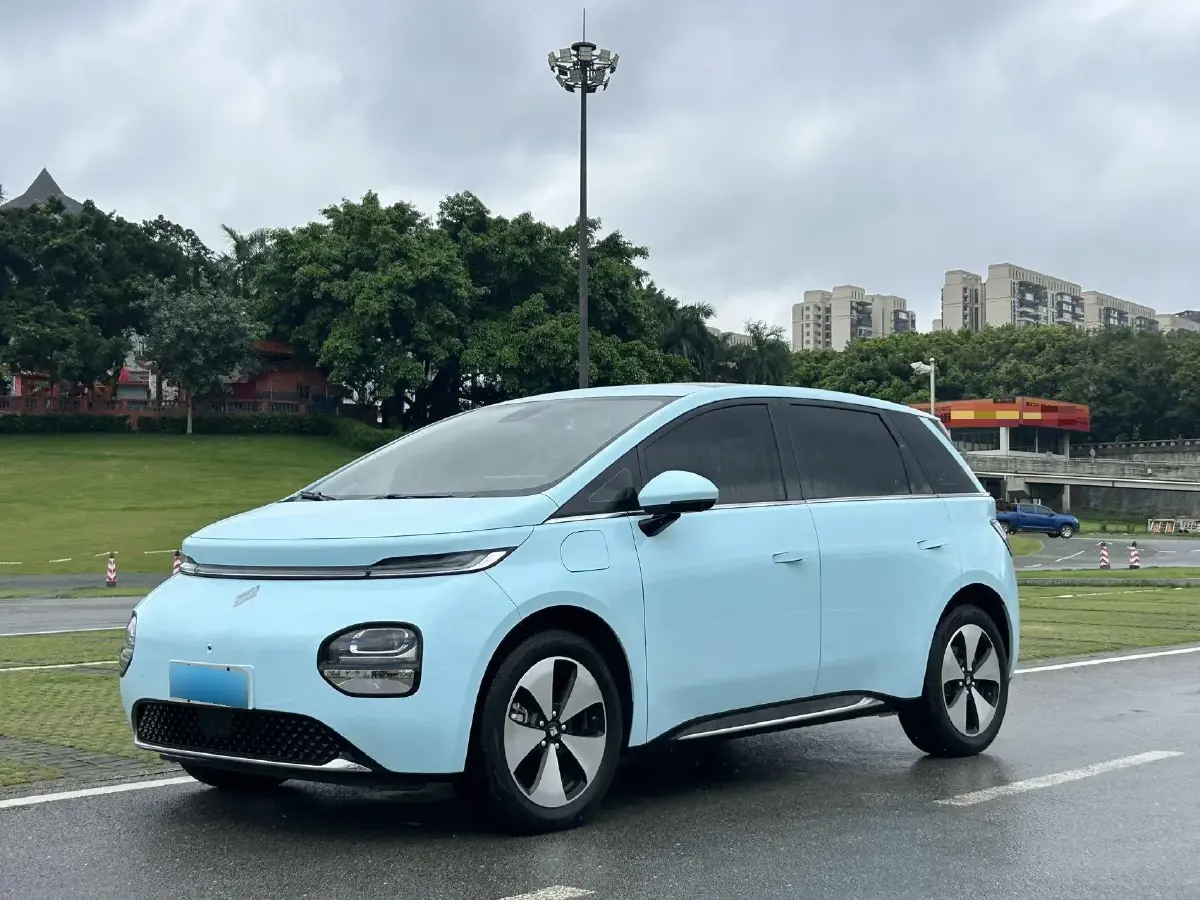 2023 BaoJun Cloud BEV 50.6KWH