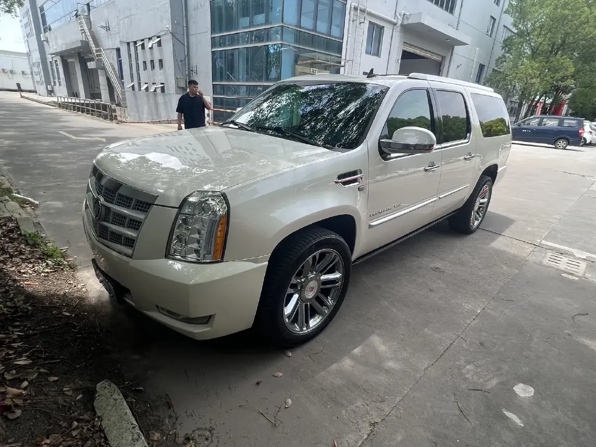 2013 Cadillac ESCALADE 6.2L 409HP V8 6AT,autocango,china used car exporter,china ev exporter,chinese used car exporter,chinese used ev exporter