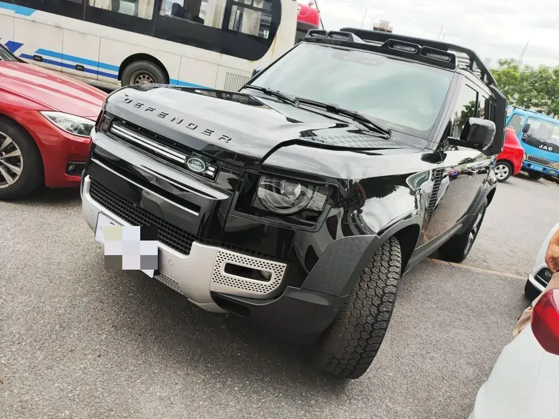 2023 Land Rover Defender 3.0T 400HP L6 8AT