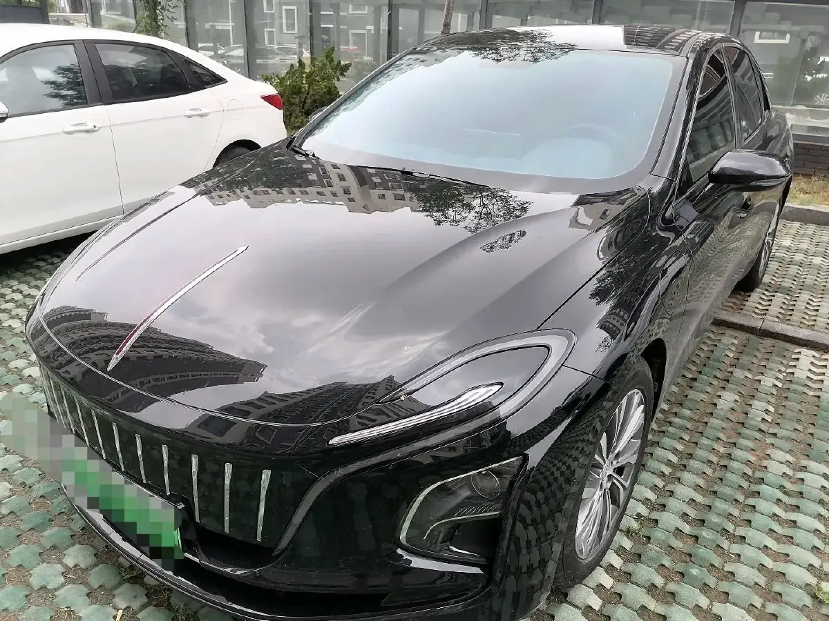 2024 HongQi E-QM5 BEV 72KWH