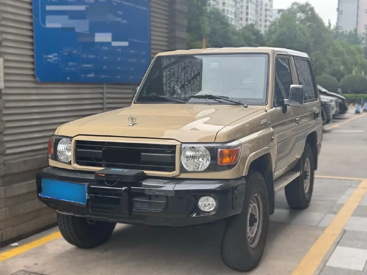 2007 Toyota Land Cruiser 4.0L 244HP V6 5MT