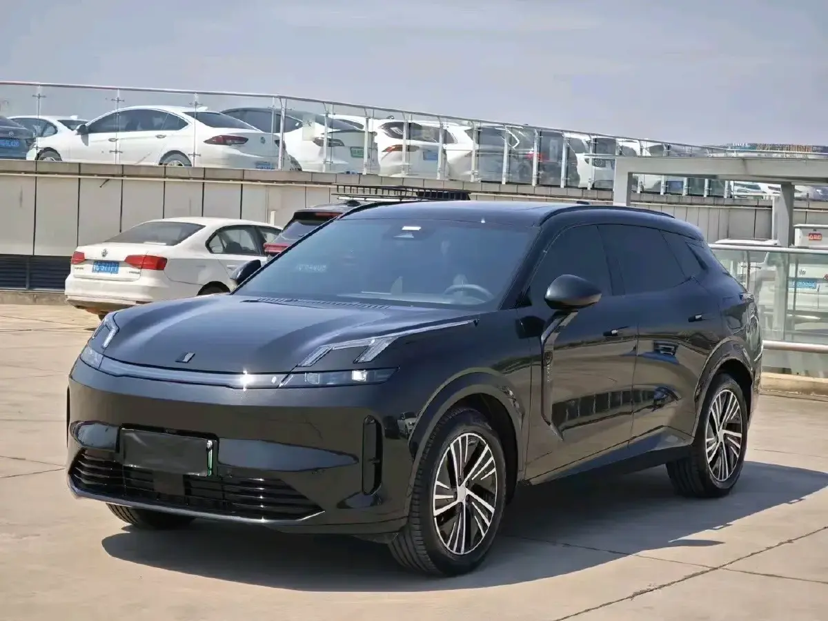 2025 LYNK&CO 08 EM-P 1.5T 163HP L4 3DHT PHEV 39.6/39.8KWH