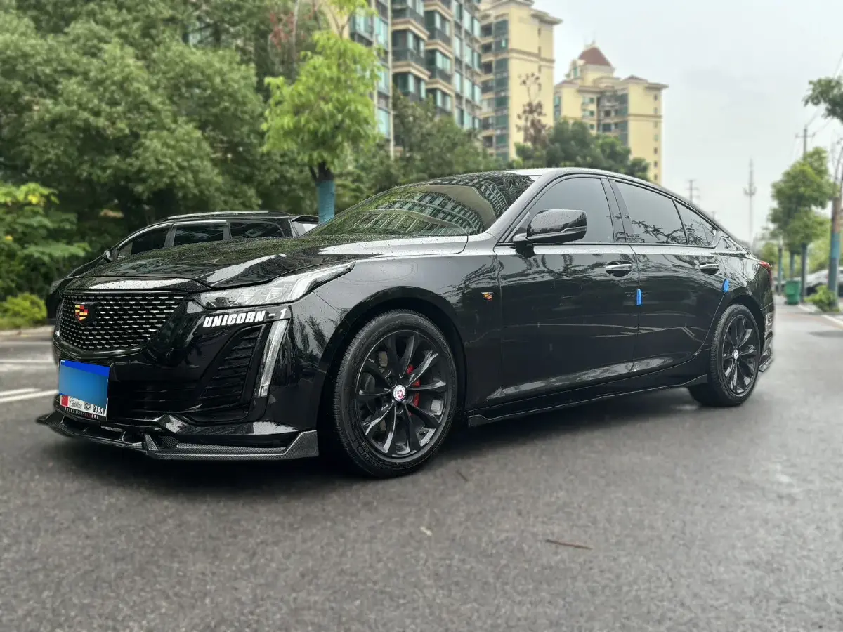 2022 Cadillac CT5 2.0T 237HP L4 10AT