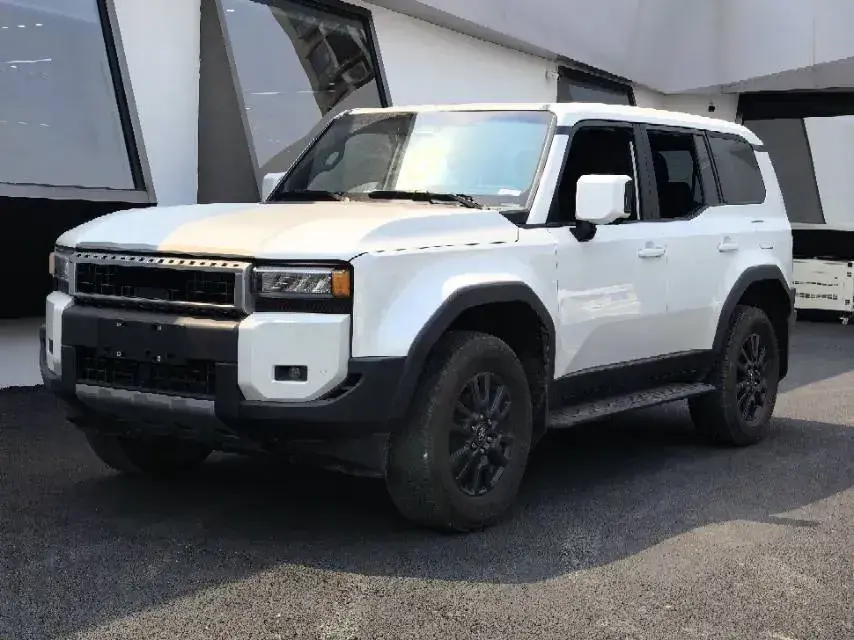2024 Toyota Land Cruiser Prado 2.4T 282HP L4 8AT Hybrid