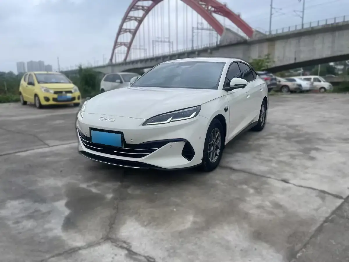 2025 BYD Seal05 DM-i 1.5L 101HP L4 E-CVT PHEV 7.68KWH