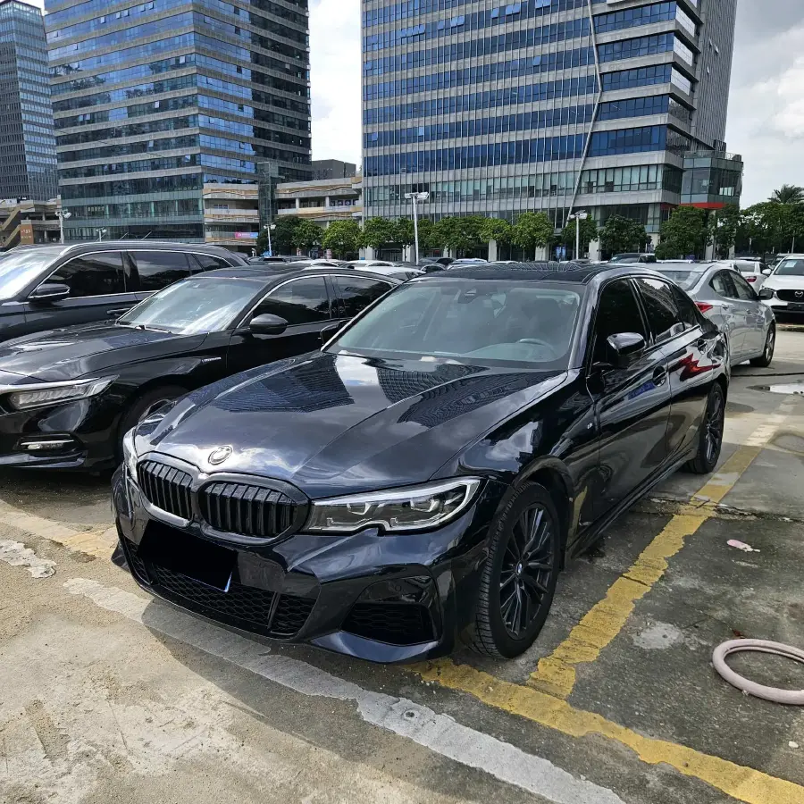 2022 BMW 3 Series 2.0T 184HP L4 8AT