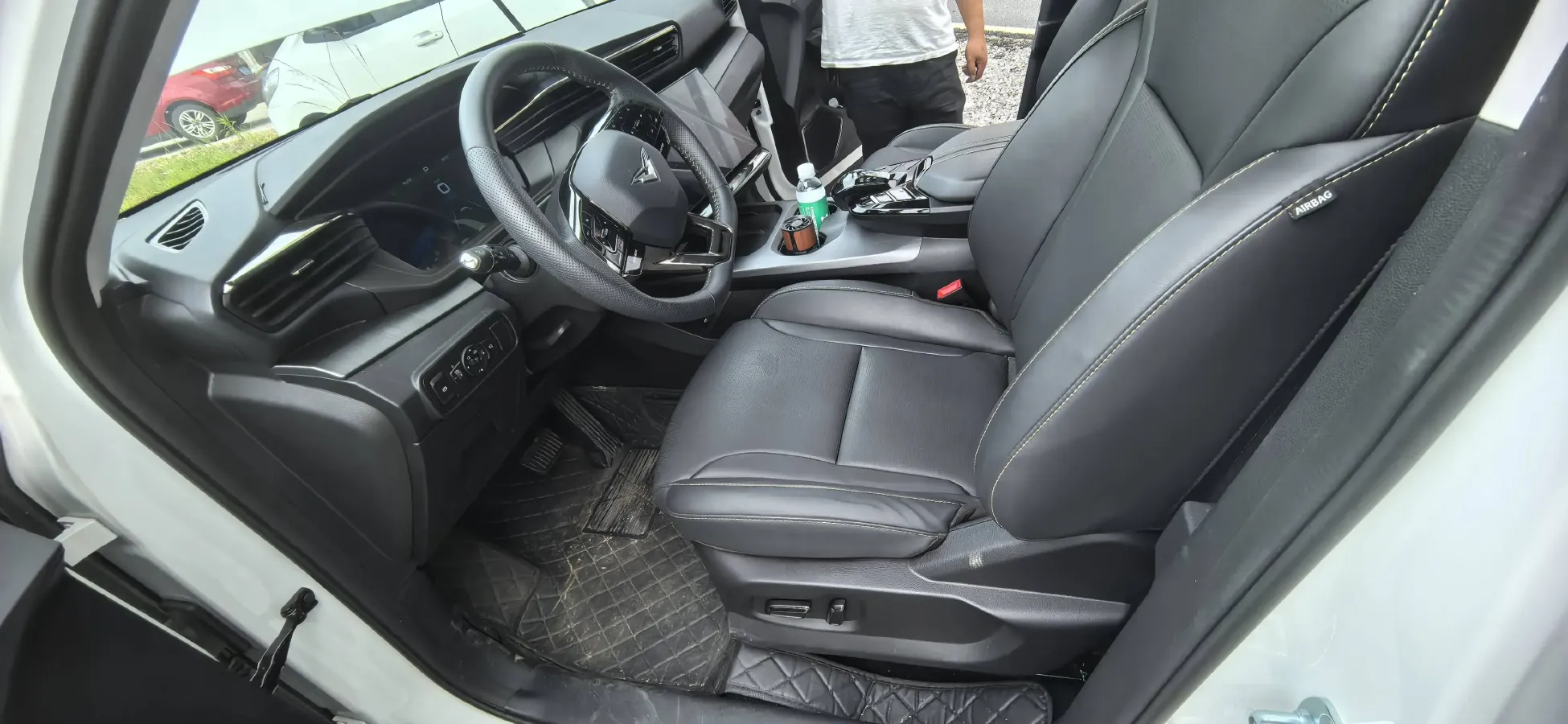 2024 KaiYi KunLun 1.5T 139HP L4 E-CVT PHEV 22.48KWH,autocango,china used car exporter,china ev exporter,chinese used car exporter,chinese used ev exporter