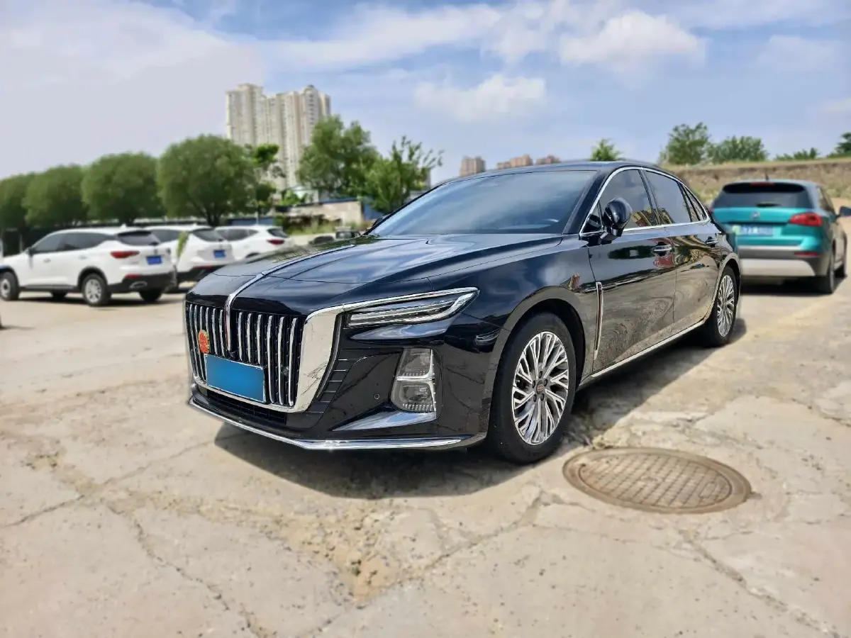 2023 HongQi H5 2.0T 224HP L4 8AT