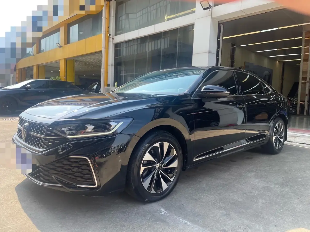 2022 Volkswagen Passat 2.0T 186HP L4 7DCT