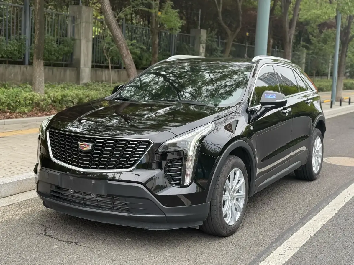 2022 Cadillac XT4 2.0T 237HP L4 9AT
