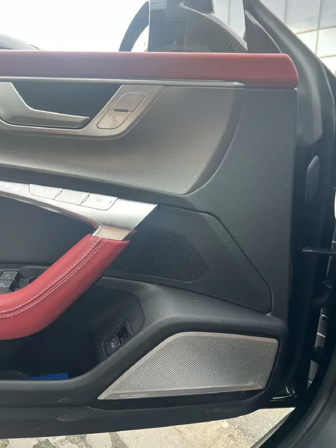 2025 Audi A7 2.0T 265HP L4 7DCT,autocango,china used car exporter,china ev exporter,chinese used car exporter,chinese used ev exporter