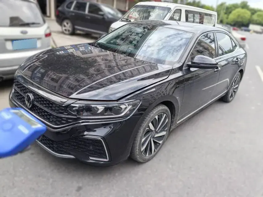 2022 Volkswagen Passat 2.0T 186HP L4 7DCT