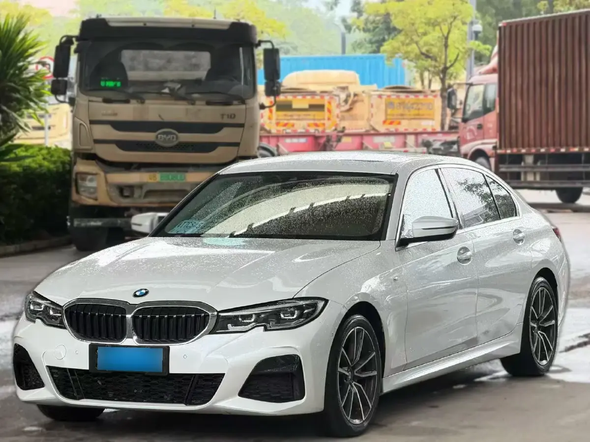 2022 BMW 3 Series 2.0T 184HP L4 8AT