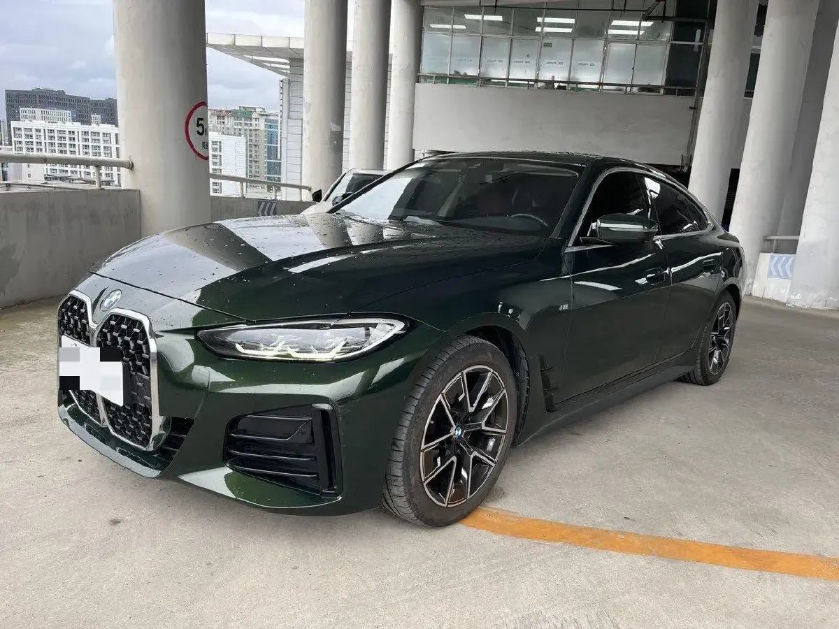 2022 BMW 8 Series 3.0T 333HP L6 8AT