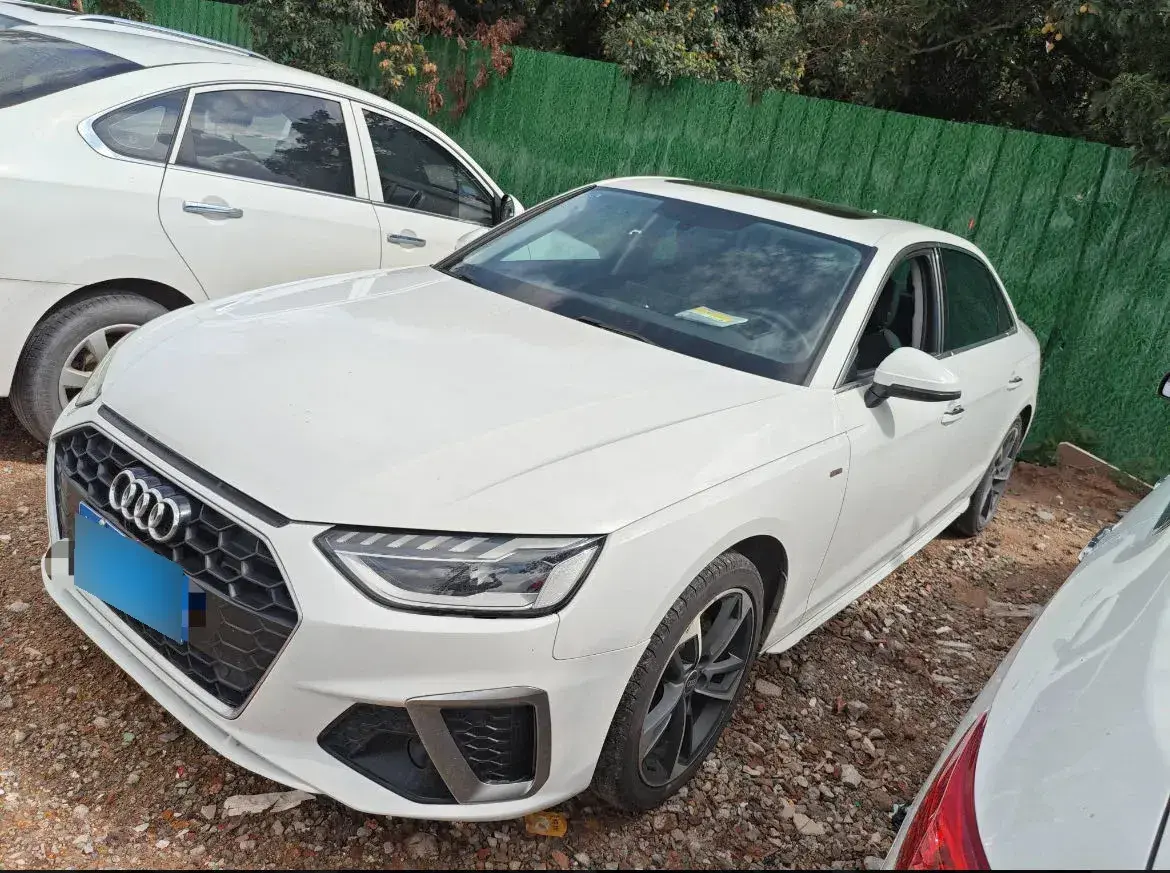 2022 Audi A4L 2.0T 190HP L4 7DCT