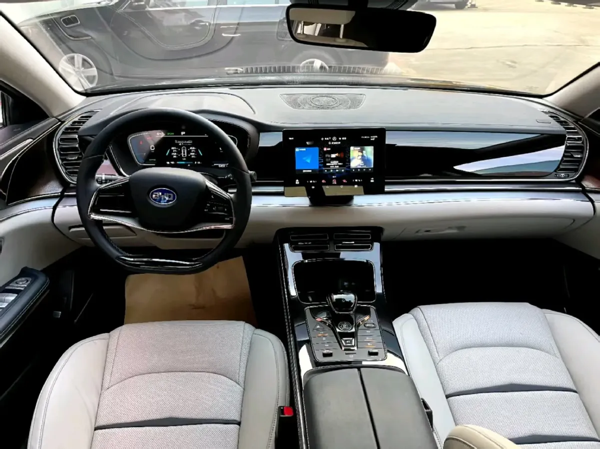 2021 BYD e9 BEV 64.8KWH,autocango,china used car exporter,china ev exporter,chinese used car exporter,chinese used ev exporter