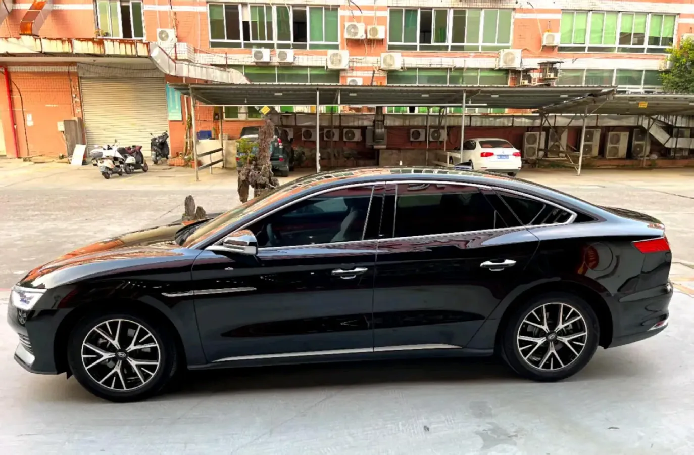 2021 BYD e9 BEV 64.8KWH,autocango,china used car exporter,china ev exporter,chinese used car exporter,chinese used ev exporter