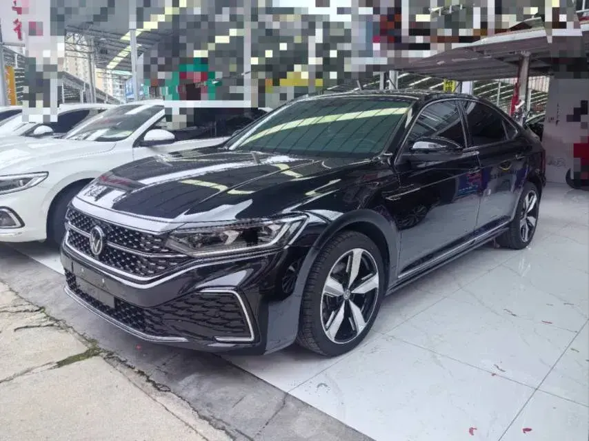 2023 Volkswagen Passat 2.0T 186HP L4 7DCT