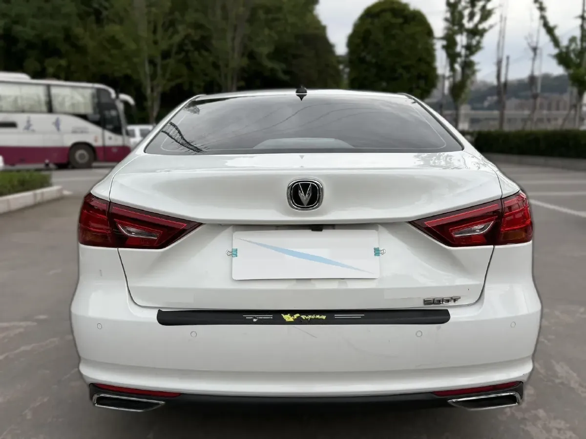 2022 ChangAn Raeton CC 1.5T 188HP L4 7DCT,autocango,china used car exporter,china ev exporter,chinese used car exporter,chinese used ev exporter