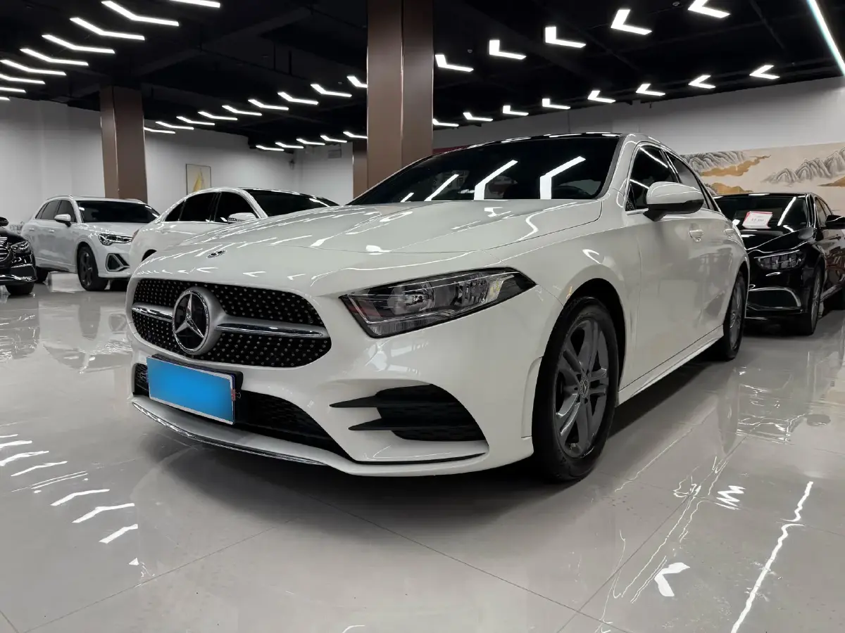 2022 Mercedes-Benz A Class 1.3T 136HP L4 7DCT