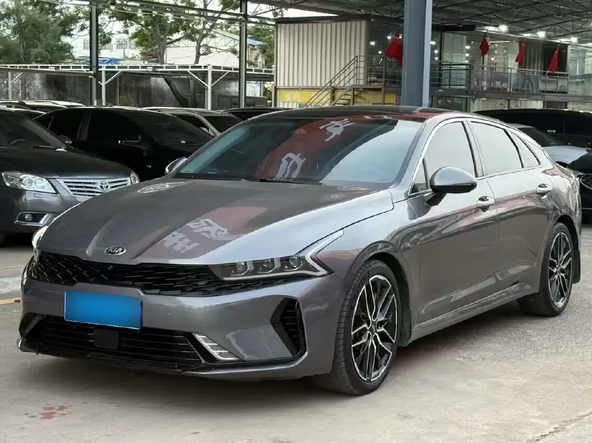 2021 Kia K5 2.0T 240HP L4 8AT