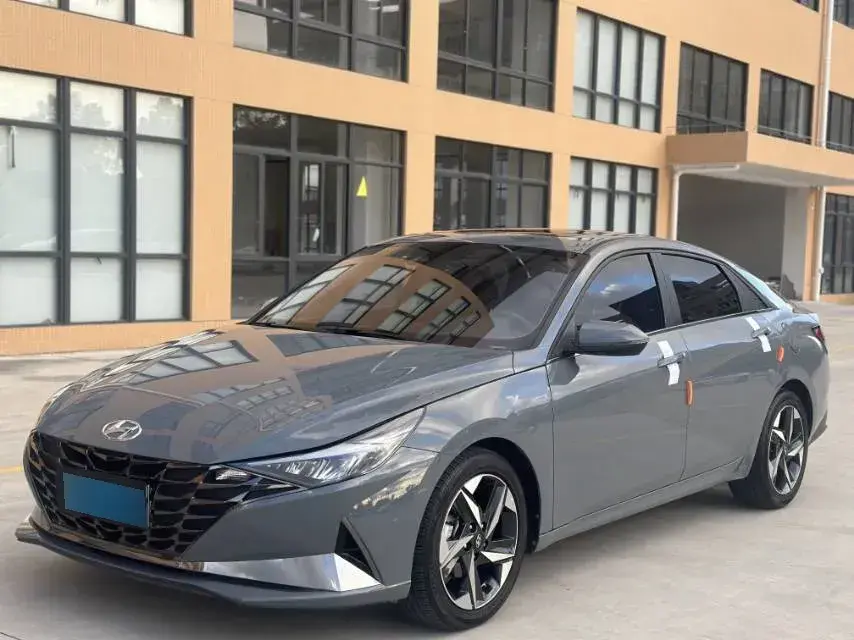 2022 Hyundai Elantra 1.5L 115HP L4 CVT