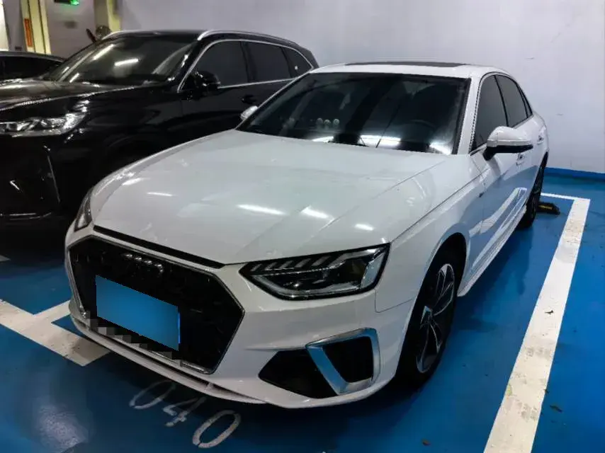 2024 Audi A4L 2.0T 190HP L4 7DCT