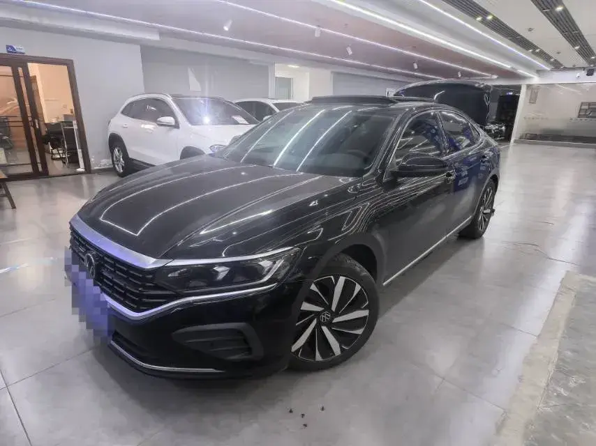 2024 Volkswagen Passat 2.0T 220HP L4 7DCT