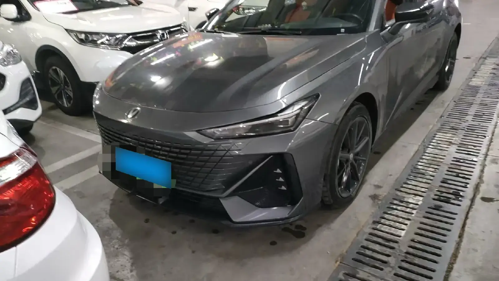 2023 ChangAn UNI-V iDD 1.5T 170HP L4 6TCT PHEV 18.4KWH