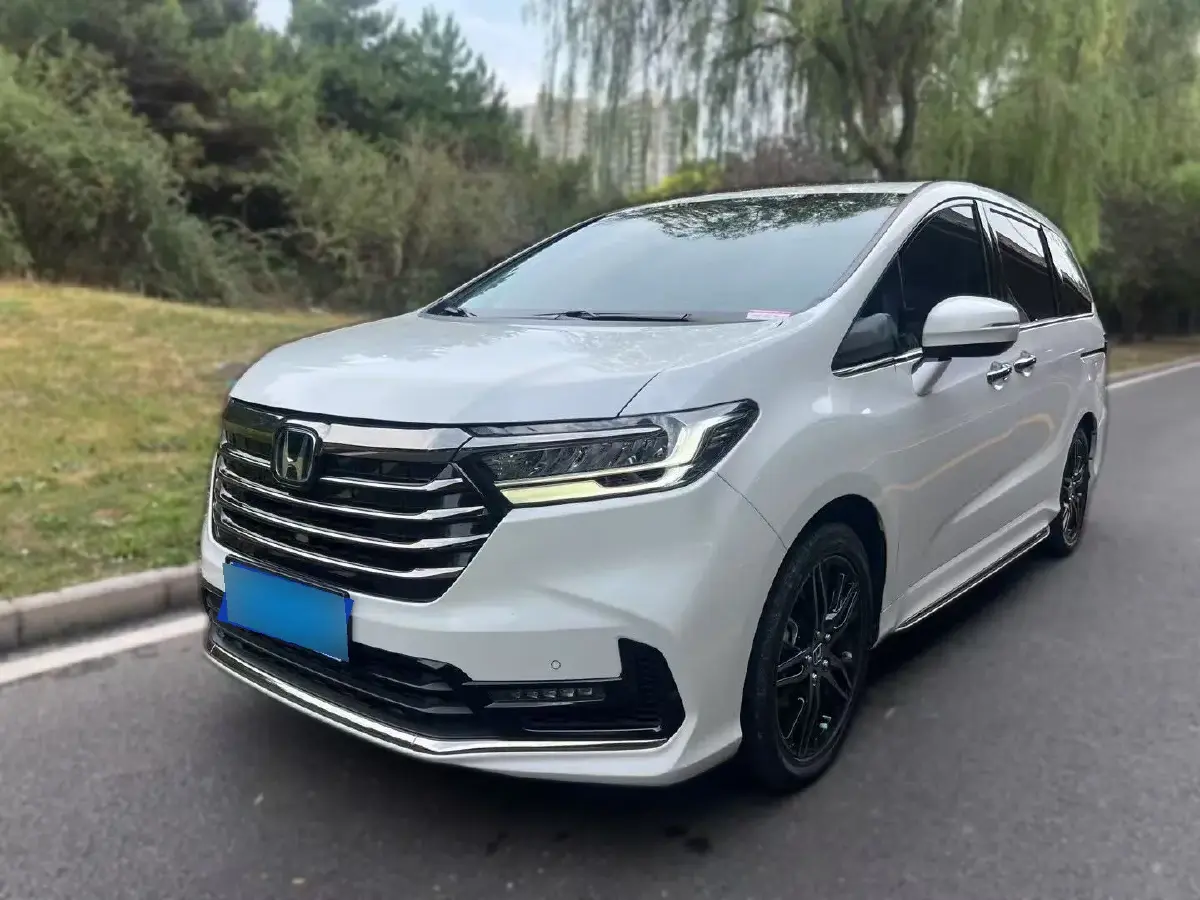 2022 Honda Odyssey 2.0L 146HP L4 E-CVT Hybrid