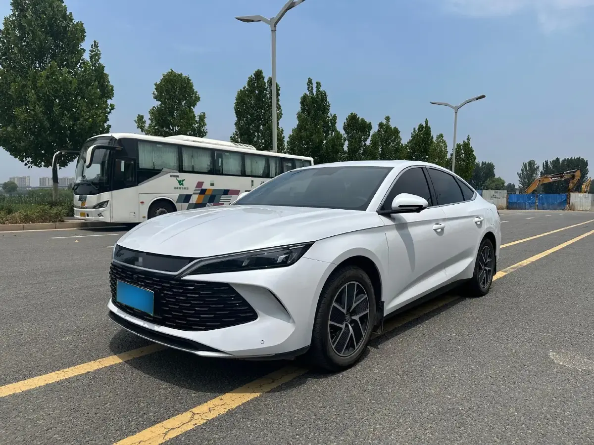2024 BYD QinL 1.5L 101HP L4 E-CVT PHEV 15.87KWH