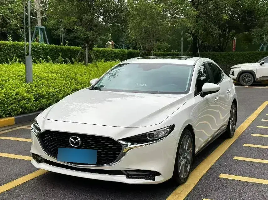 2022 Mazda 3 Axela 2.0L 158HP L4 6AT
