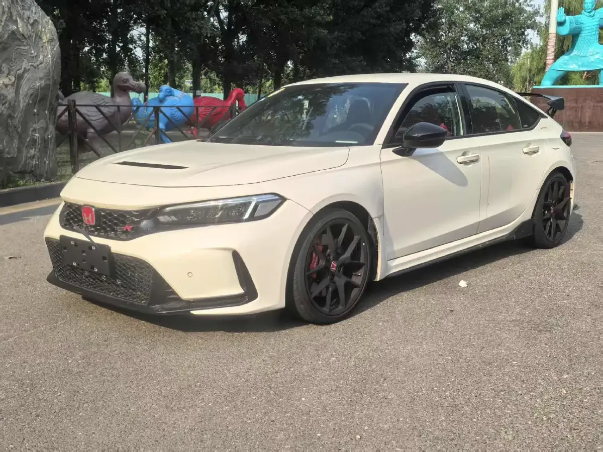 2023 Honda Civic 2.0T 300HP L4 6MT