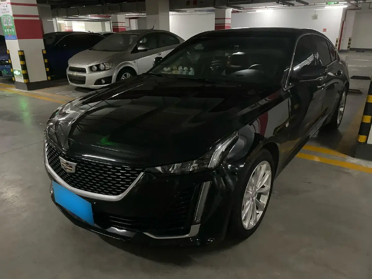 2022 Cadillac CT5 2.0T 237HP L4 10AT