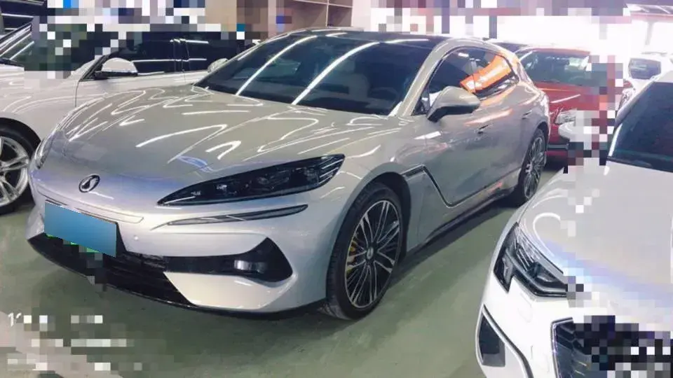 2024 Denza DenzaZ9GT 2.0T 207HP L4 E-CVT PHEV 38.5KWH