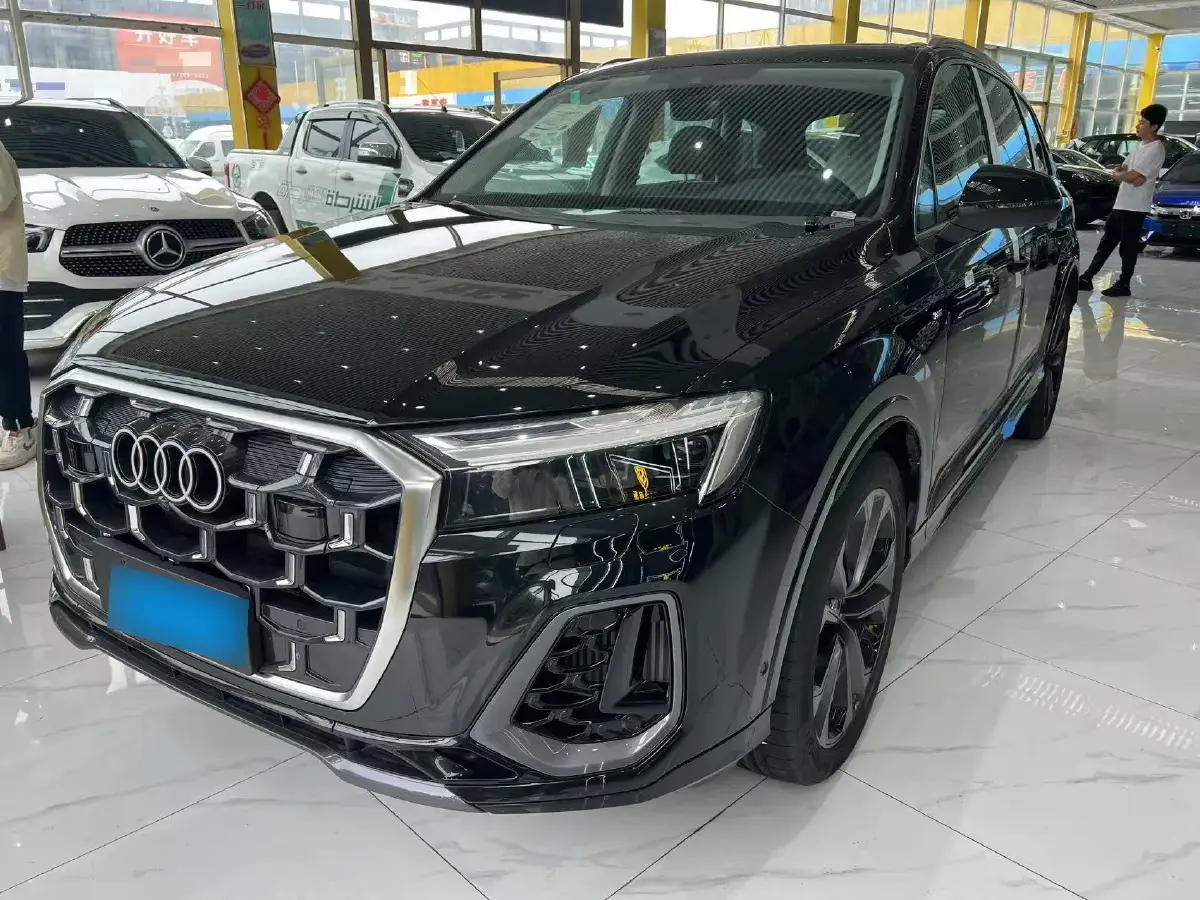 2025 Audi Q7 3.0T 340HP V6 8AT