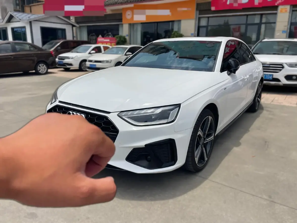 2024 Audi A4L 2.0T 190HP L4 7DCT