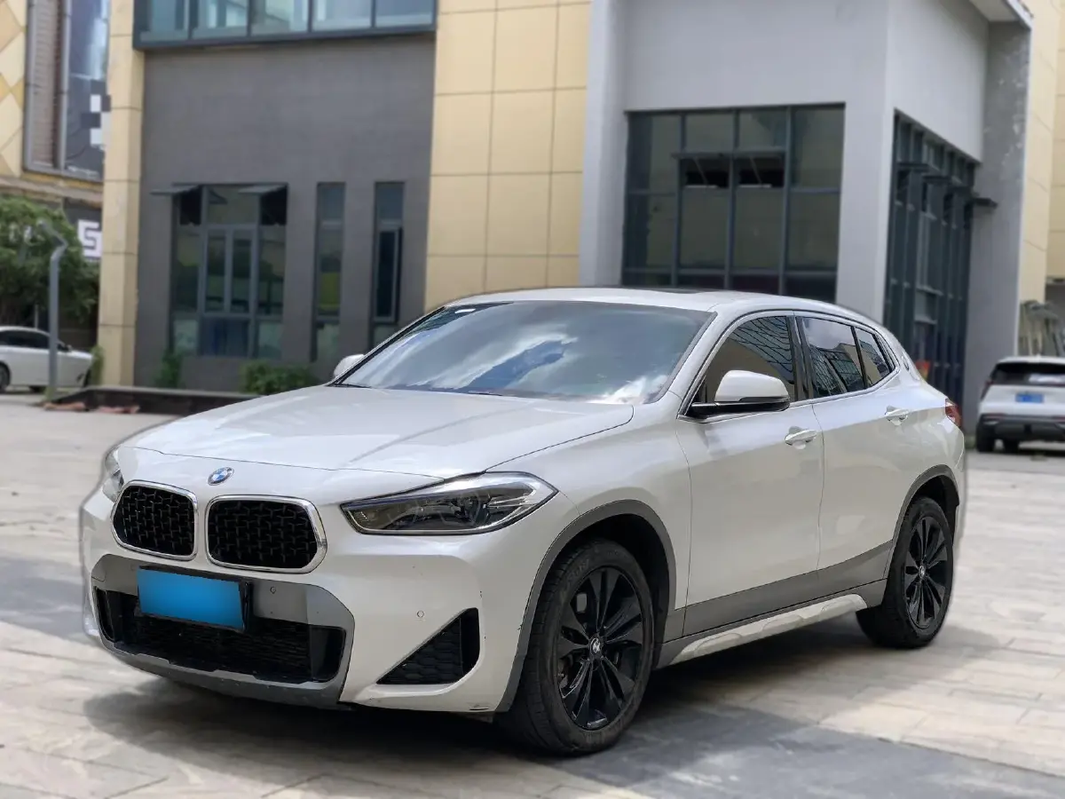2022 BMW X2 2.0T 192HP L4 7DCT