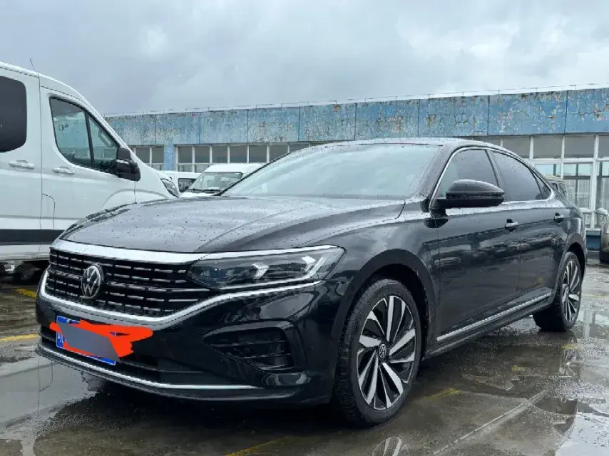 2023 Volkswagen Passat 2.0T 186HP L4 7DCT