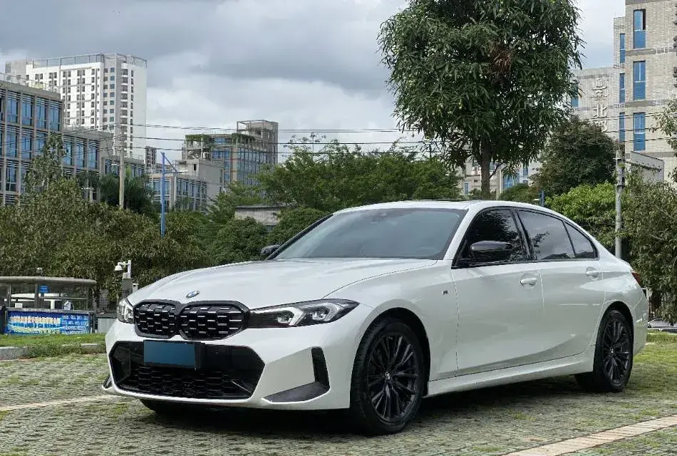 2024 BMW 3 Series 2.0T 184HP L4 8AT