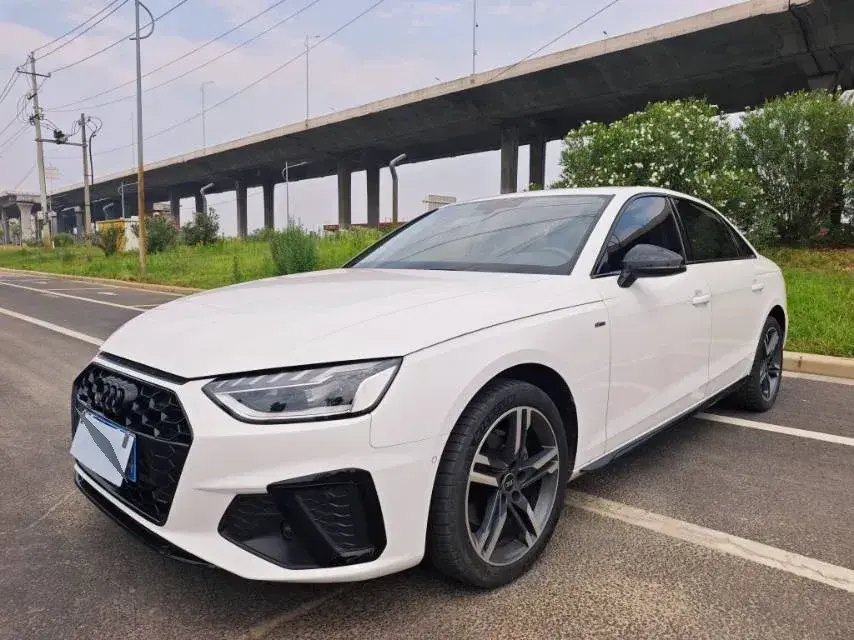 2023 Audi A4L 2.0T 190HP L4 7DCT