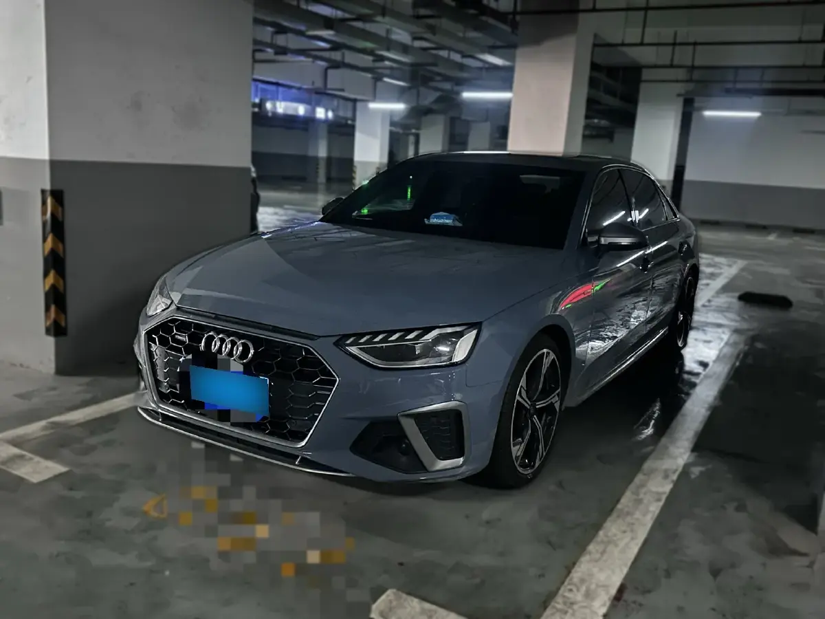 2022 Audi A4L 2.0T 190HP L4 7DCT